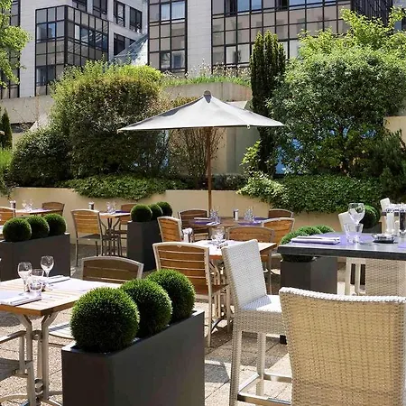 Novotel Vaugirard Montparnasse Hotel 4*