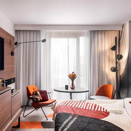 Novotel Vaugirard Montparnasse Hotel 4*