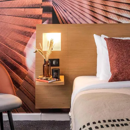 Novotel Vaugirard Montparnasse Hotel