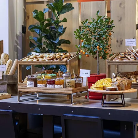 Novotel Vaugirard Montparnasse Hotel