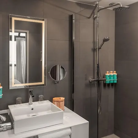Novotel Vaugirard Montparnasse Hotel
